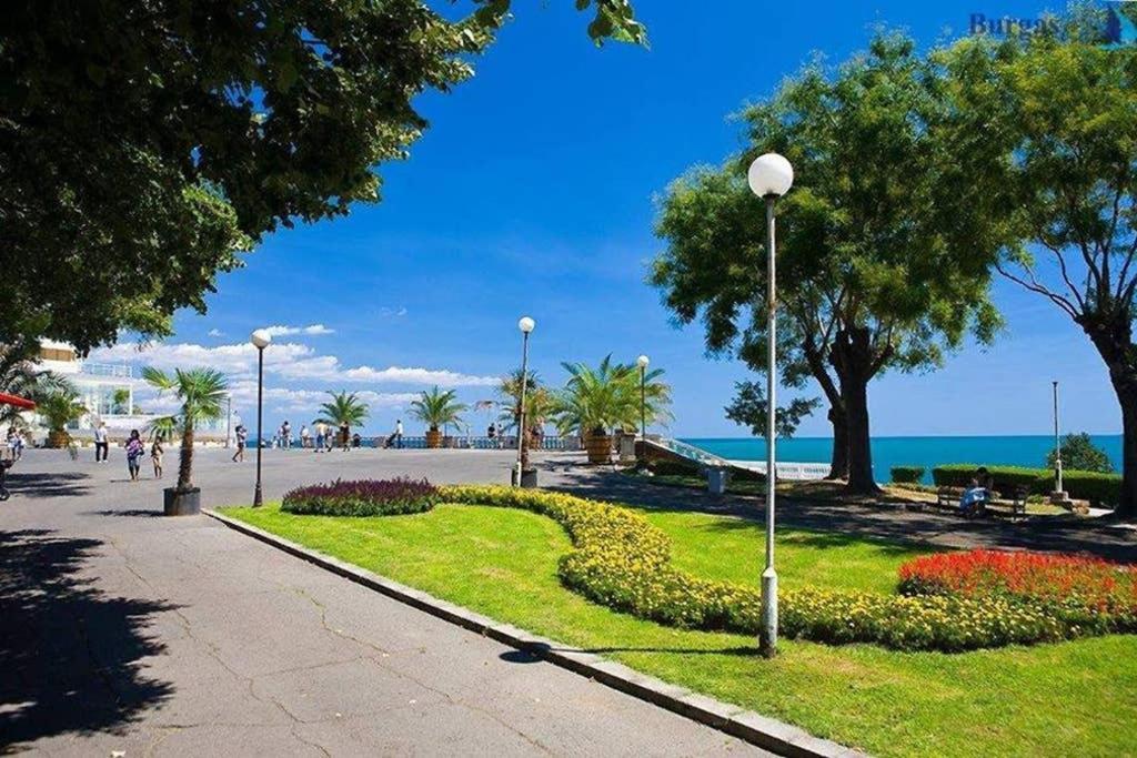 Comfy Home In The Heart Of Burgas Luaran gambar